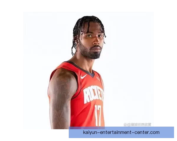 伊森三分命中引热议 母亲社交媒体霸气回击质疑声 伊森三分命中引热议 母亲社交媒体霸气回击质疑声